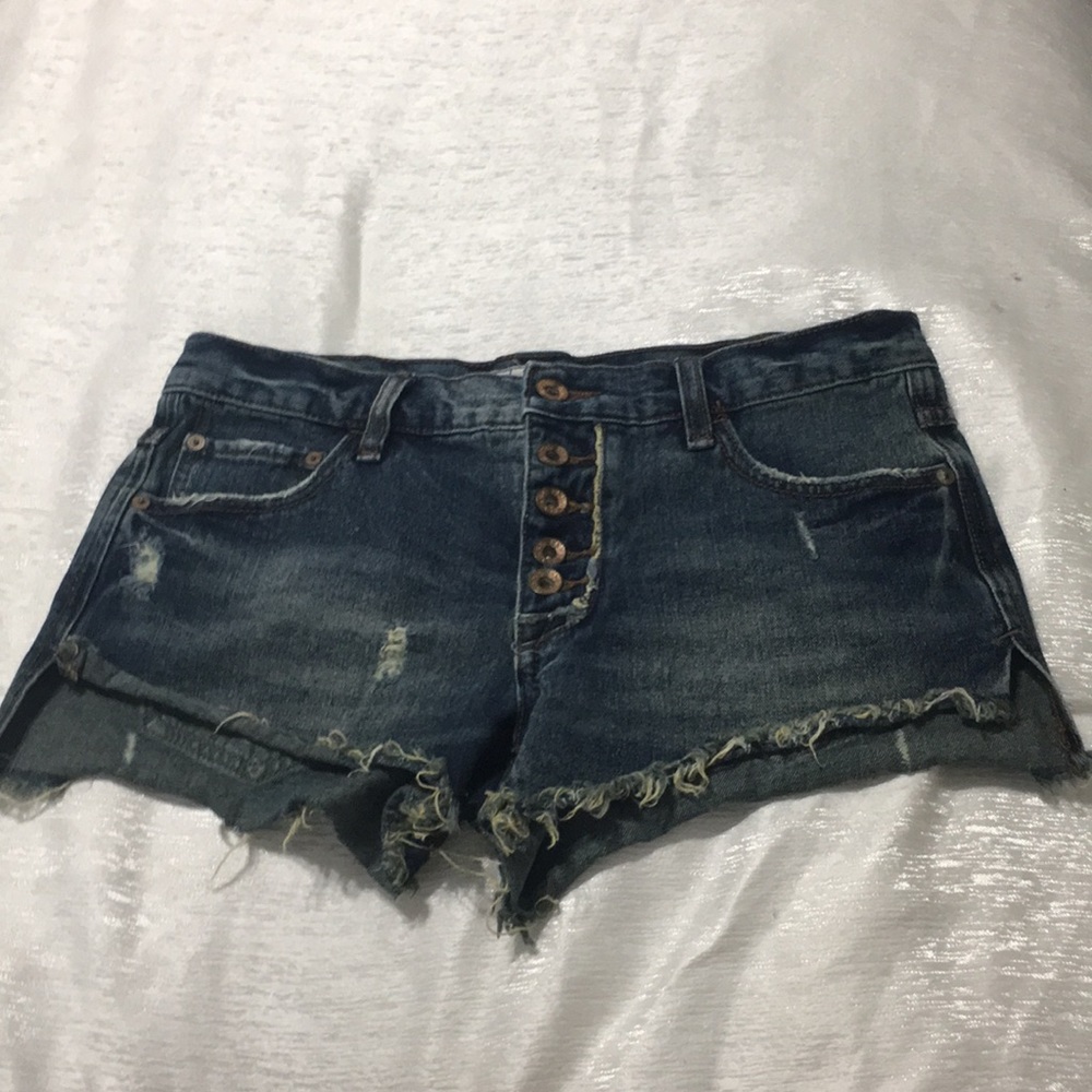 Cut off shorts